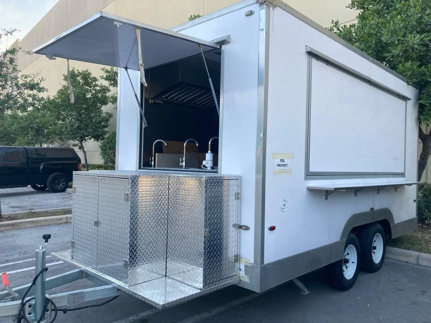 FOR SALE: Brand New 2023 24FT Dual‑Axle Food Trailer – Fully Built Out
