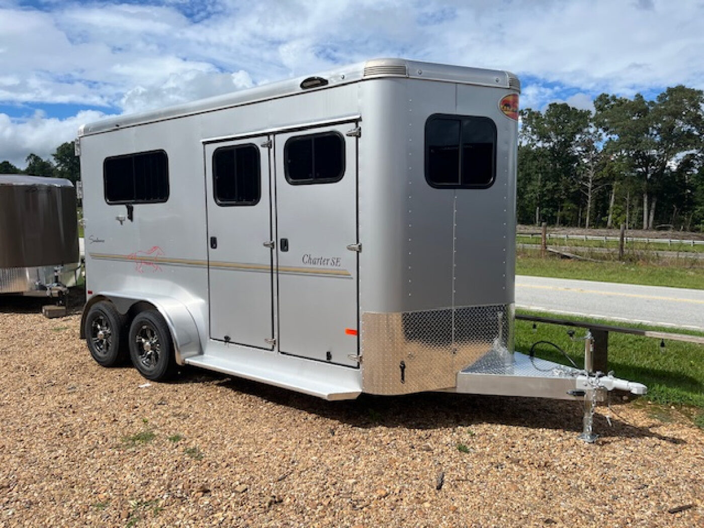 New2026 Sundowner CHARTER TR SE 2H BP Horse Trailer
